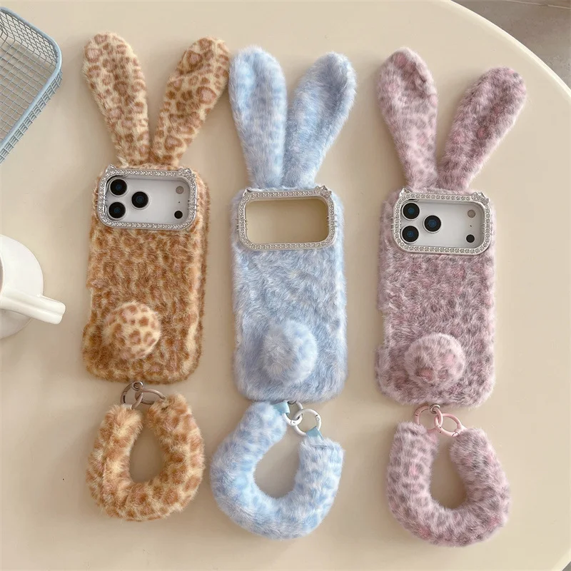 Sevimli Karikatür Leopar Desen - Apple Iphone 15 incelemesi ve fiyatı